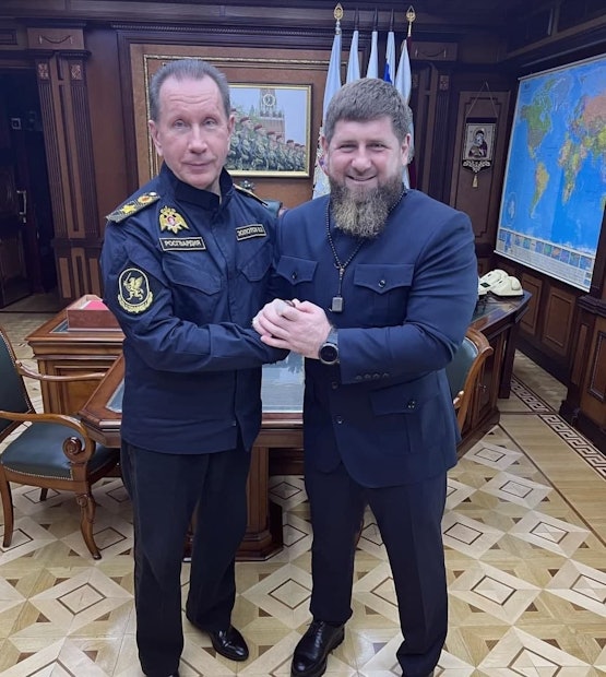 President van Tsjetsjenië Kadyrov en z'n gekozen commandant