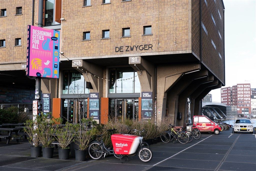 GeenStijl: Debatcentrum Voor Gelijkgestemden Pakhuis De Zwijger Weer ...