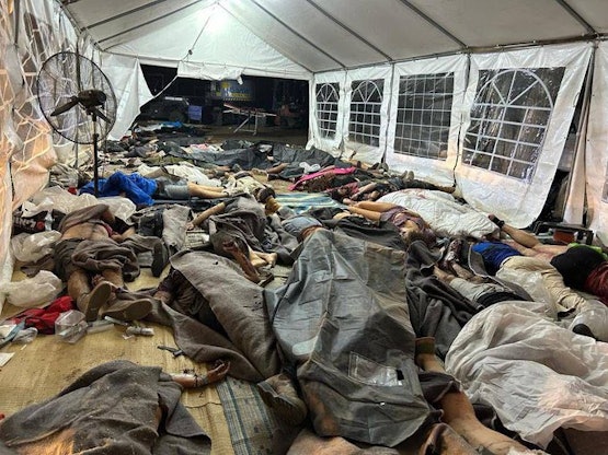 Vermeende foto van een deel van mogelijk 250+ vermoorde festivalgangers