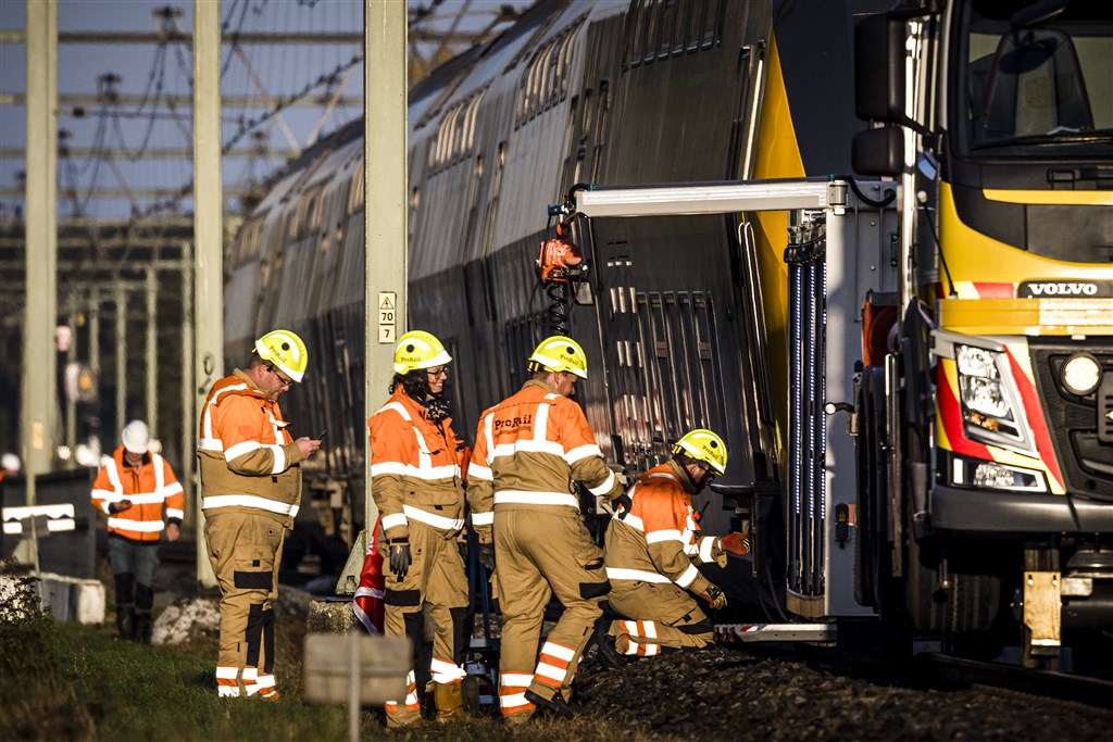 GeenStijl: Trein Ontspoord Bij Weert - Nul Gewonden, Nul Doden