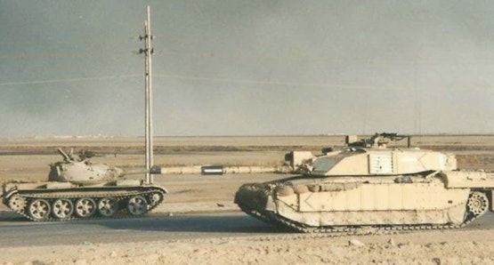 Challenger 2 vs Iraakse T-55 die Rusland onlangs naar front stuurde